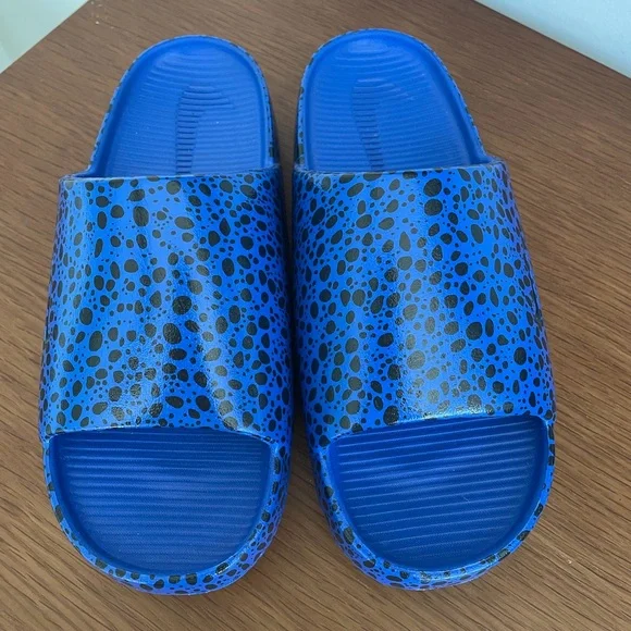 Nike Calm Slides - Picture 1 of 4